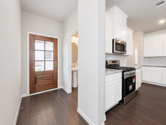 2111 Sanders Brook Drive, Baytown, TX 77521