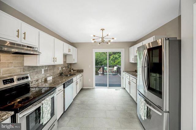 5706 E POINT CIR, Spotsylvania, VA 22551