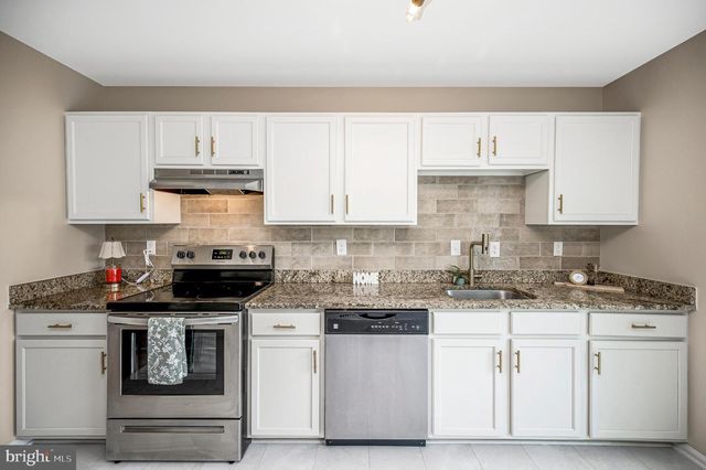 5706 E POINT CIR, Spotsylvania, VA 22551