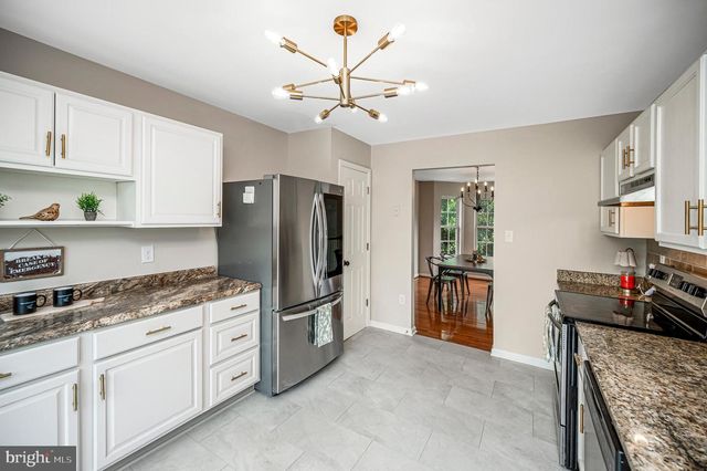 5706 E POINT CIR, Spotsylvania, VA 22551