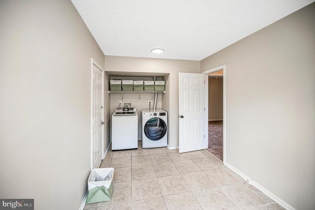 5706 E POINT CIR, Spotsylvania, VA 22551