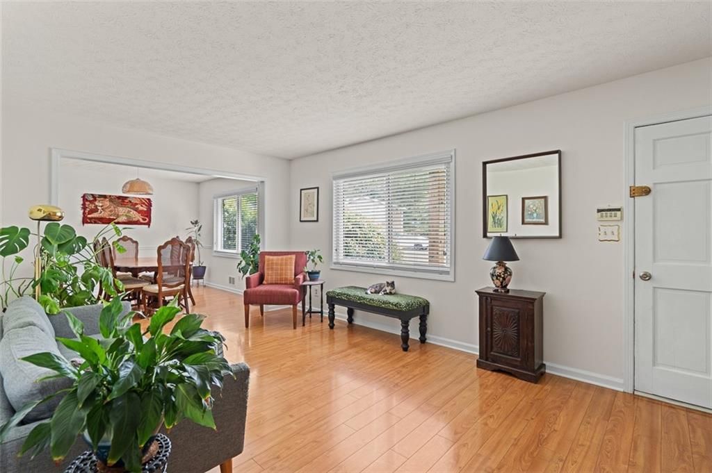 Image 3 of property listing at 4212 Antler Trail SE, Smyrna, GA 30082