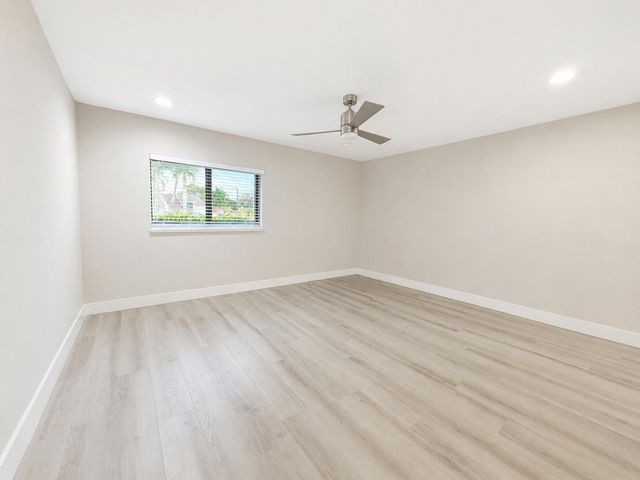 4685 Fountains Drive S, Lake Worth, FL 33467