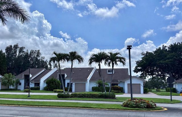 4685 Fountains Drive S, Lake Worth, FL 33467