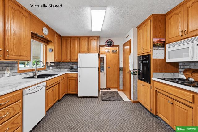 3177 County Road T Avenue, Fremont, NE 68025
