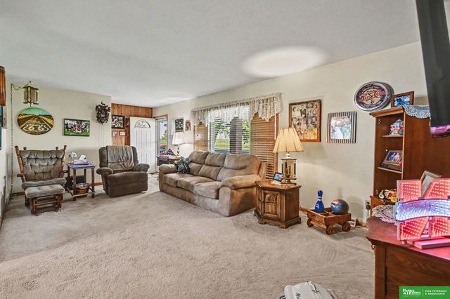 3177 County Road T Avenue, Fremont, NE 68025