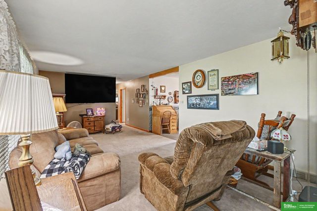 3177 County Road T Avenue, Fremont, NE 68025