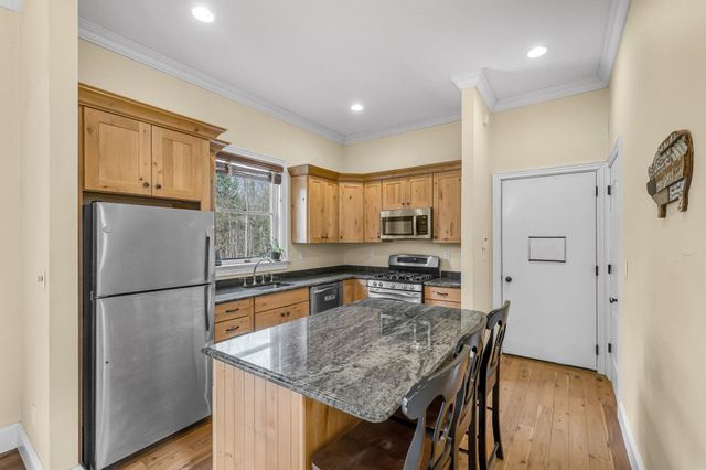 556 Saw Mill Road, Wardsboro, VT 05360