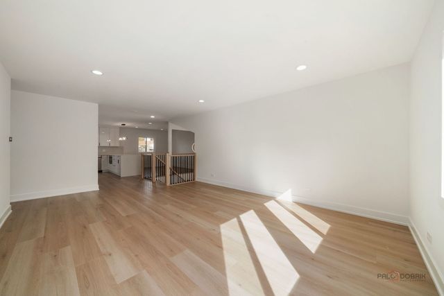 112 Ironwood Court, Rolling Meadows, IL 60008