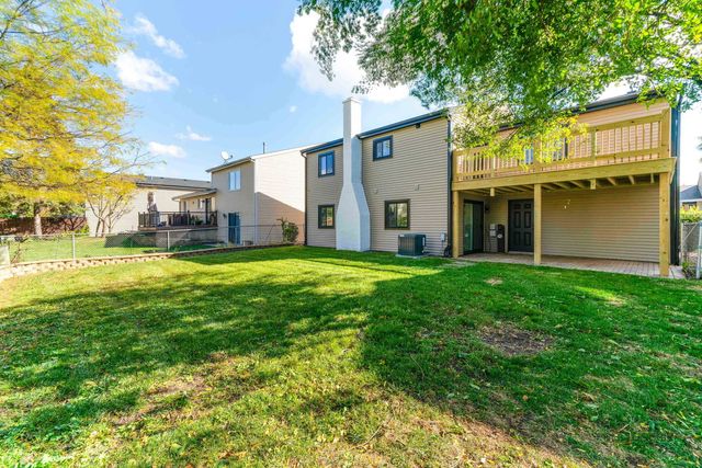 112 Ironwood Court, Rolling Meadows, IL 60008