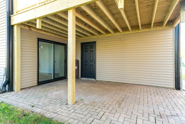 112 Ironwood Court, Rolling Meadows, IL 60008