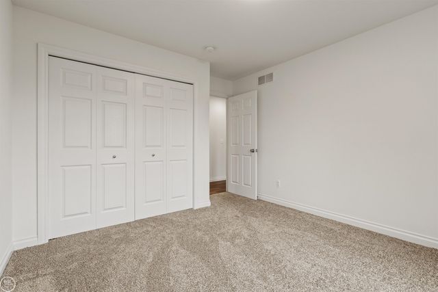 2 Riley Road, Saint Clair, MI 48079