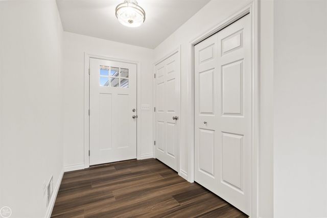 2 Riley Road, Saint Clair, MI 48079