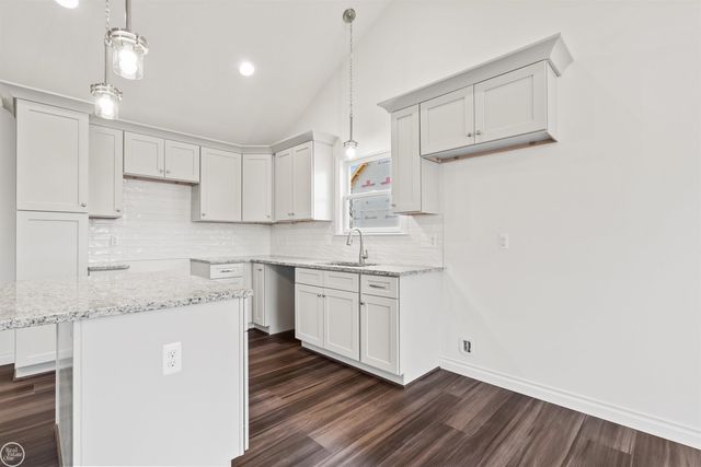 2 Riley Road, Saint Clair, MI 48079