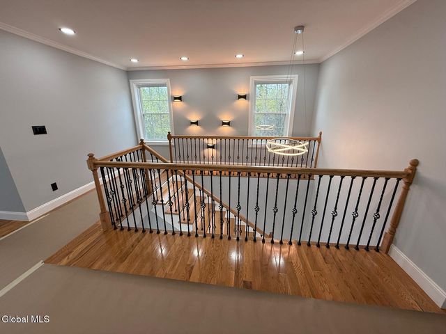 81 Morris Road, Schenectady, NY 12304