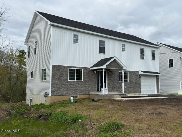 81 Morris Road, Schenectady, NY 12304