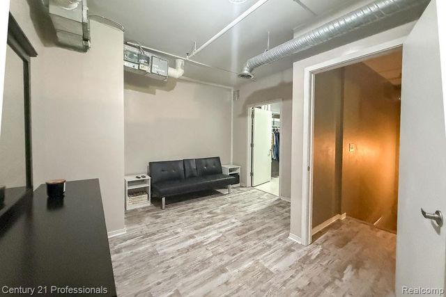 100 N Center Street 306, Royal Oak, MI 48067