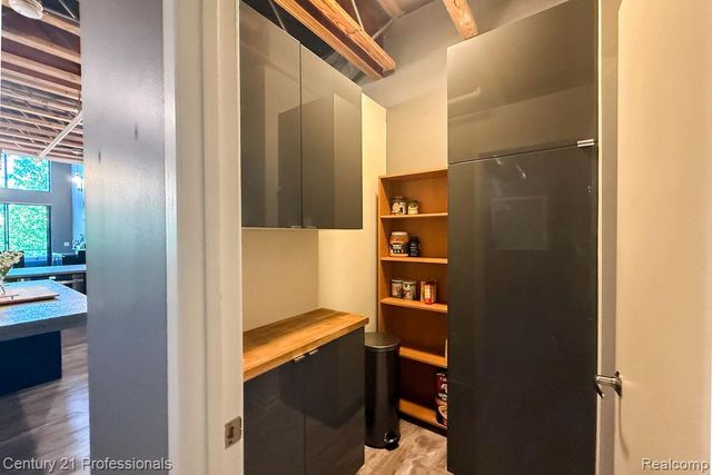 100 N Center Street 306, Royal Oak, MI 48067