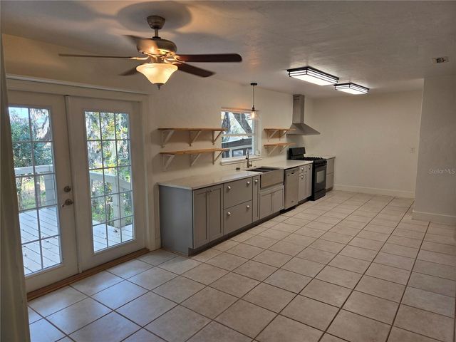 2901 SW 4TH COURT, Gainesville, FL 32601