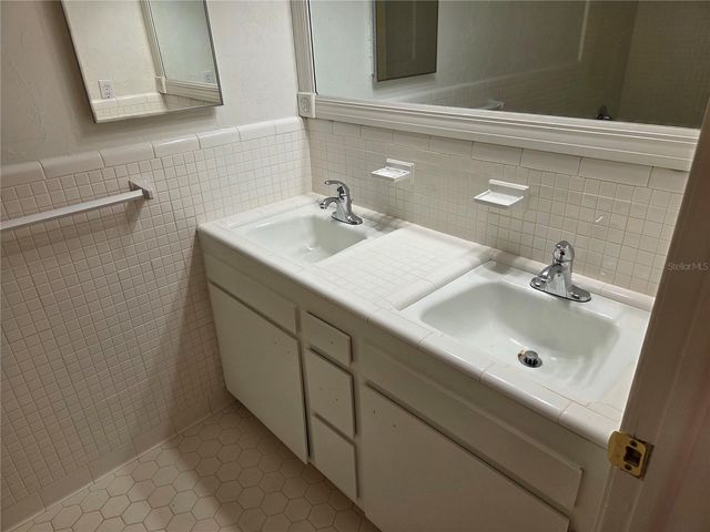 2901 SW 4TH COURT, Gainesville, FL 32601