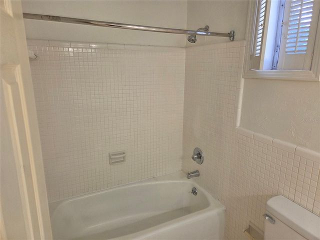 2901 SW 4TH COURT, Gainesville, FL 32601