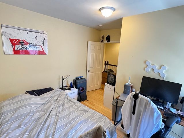 5 Saint James Pl 5, Boston, MA 02119