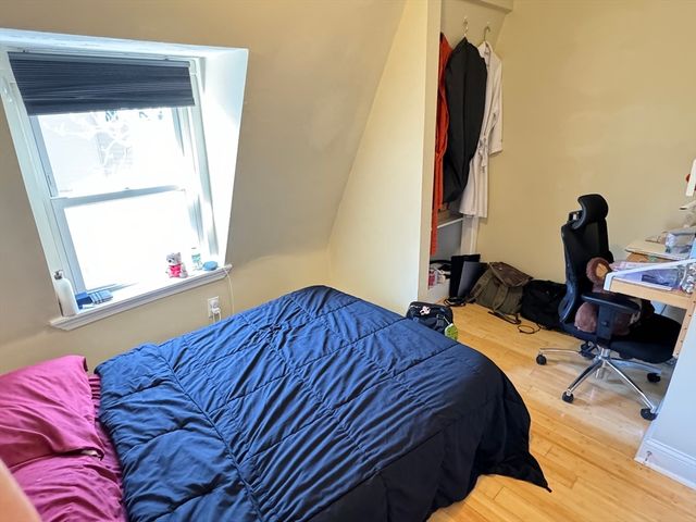 5 Saint James Pl 5, Boston, MA 02119