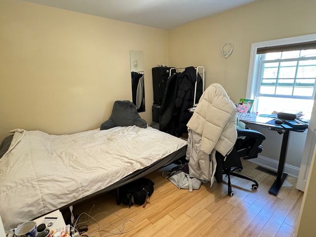 5 Saint James Pl 5, Boston, MA 02119