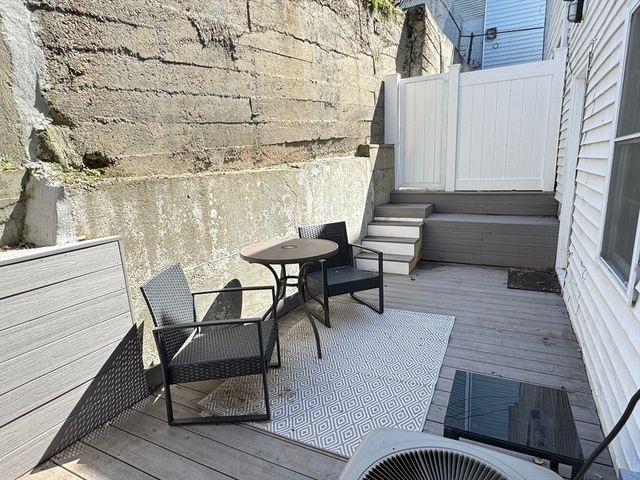 5 Saint James Pl 5, Boston, MA 02119
