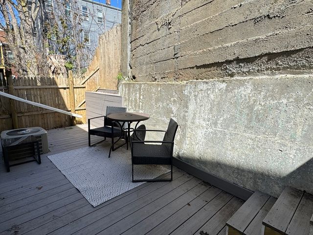 5 Saint James Pl 5, Boston, MA 02119