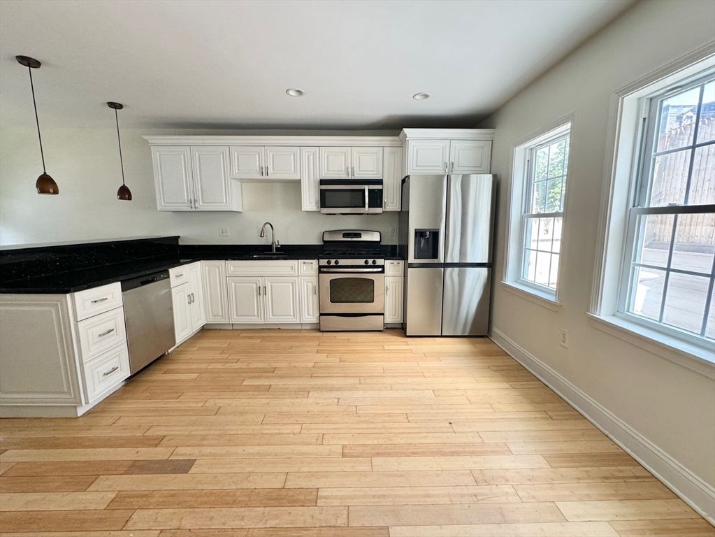 5 Saint James Pl 5, Boston, MA 02119