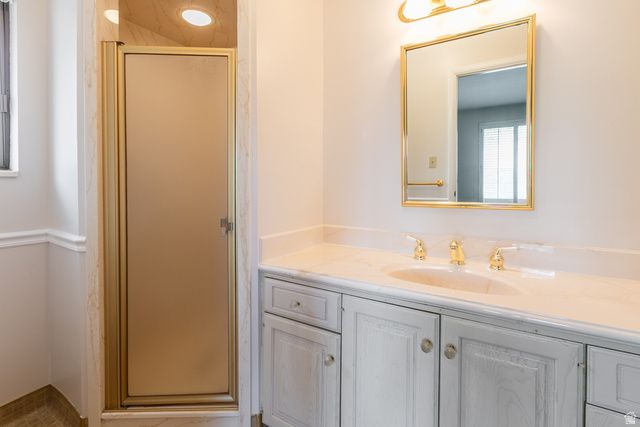 3704 E BRIGHTON POINT DR, Cottonwood Heights, UT 84121