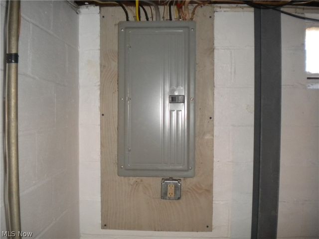 332 Lincoln Avenue, Barberton, OH 44203