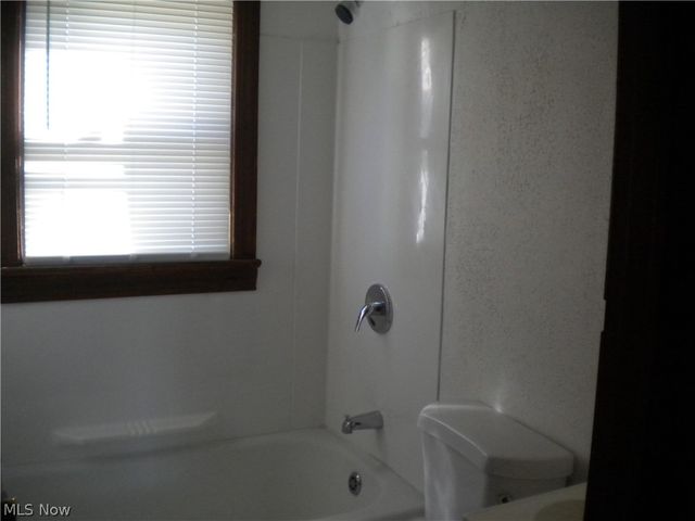 332 Lincoln Avenue, Barberton, OH 44203