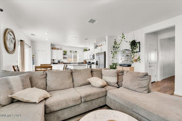 504 Winter Sky Drive, Reno, NV 89506