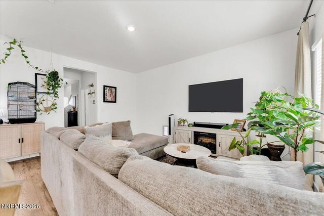 504 Winter Sky Drive, Reno, NV 89506