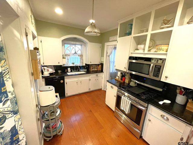 220 Sycamore, Rusk, TX 75785