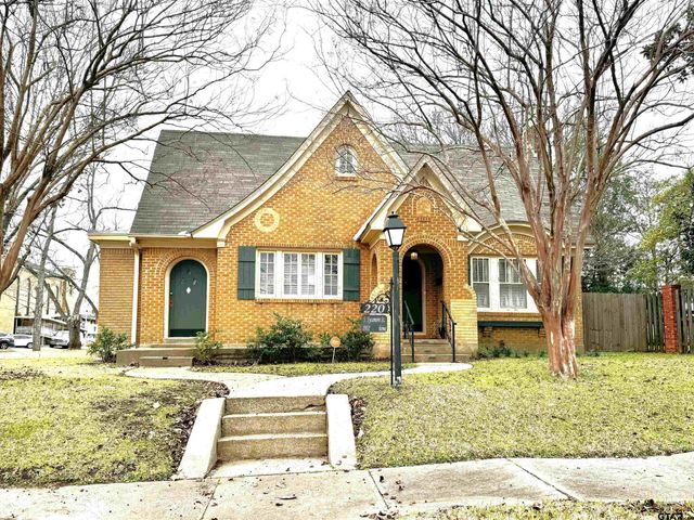 220 Sycamore, Rusk, TX 75785