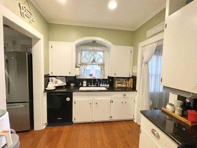 220 Sycamore, Rusk, TX 75785