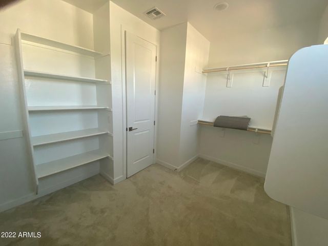 823 W Gail Drive, Chandler, AZ 85225