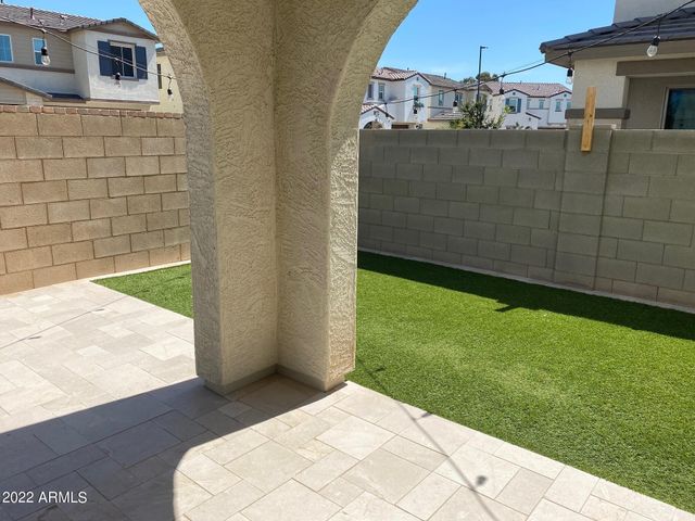823 W Gail Drive, Chandler, AZ 85225