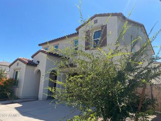 823 W Gail Drive, Chandler, AZ 85225