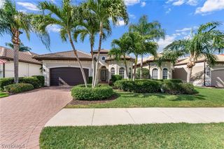 7875 Valencia CT, Naples, FL 34113