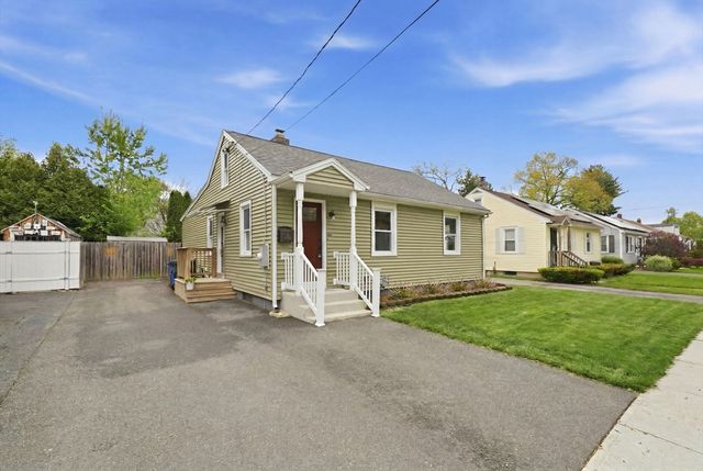 23 Gilman St, Springfield, MA 01118