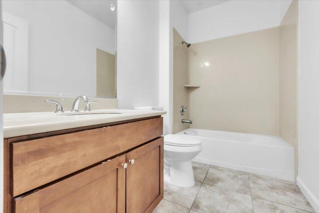 9568 Gardella Way, Sacramento, CA 95829
