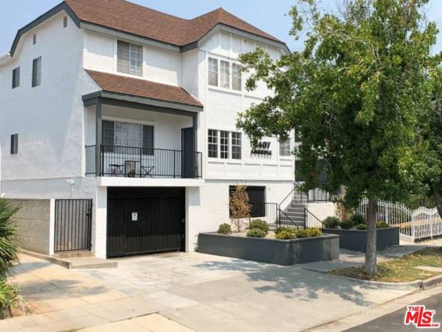 4407 AMBROSE Avenue 106, Los Angeles, CA 90027