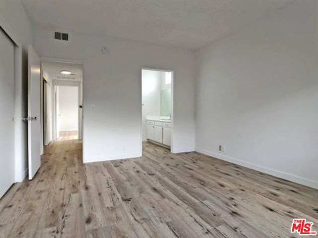4407 AMBROSE Avenue 106, Los Angeles, CA 90027