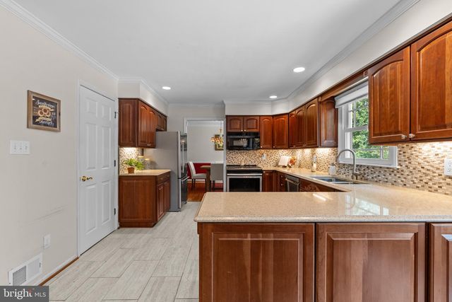 6171 OTTER RUN CT, Clifton, VA 20124