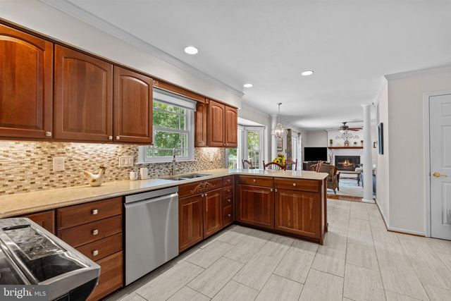 6171 OTTER RUN CT, Clifton, VA 20124