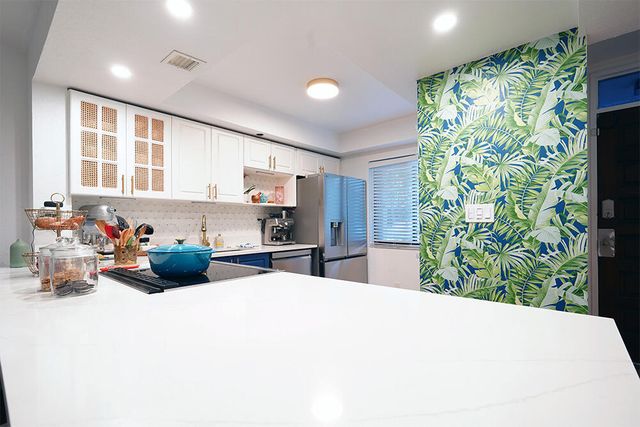 3000 Presidential Way Apt 106, West Palm Beach, FL 33401